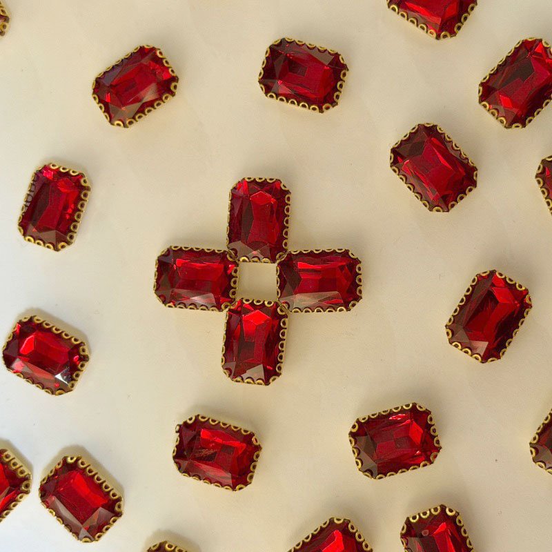 50 Pcs Rectangle Sew-on Stone Red